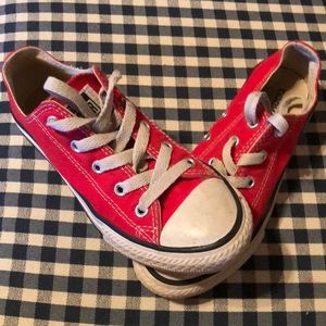 Girls / boys converse tennis shoes